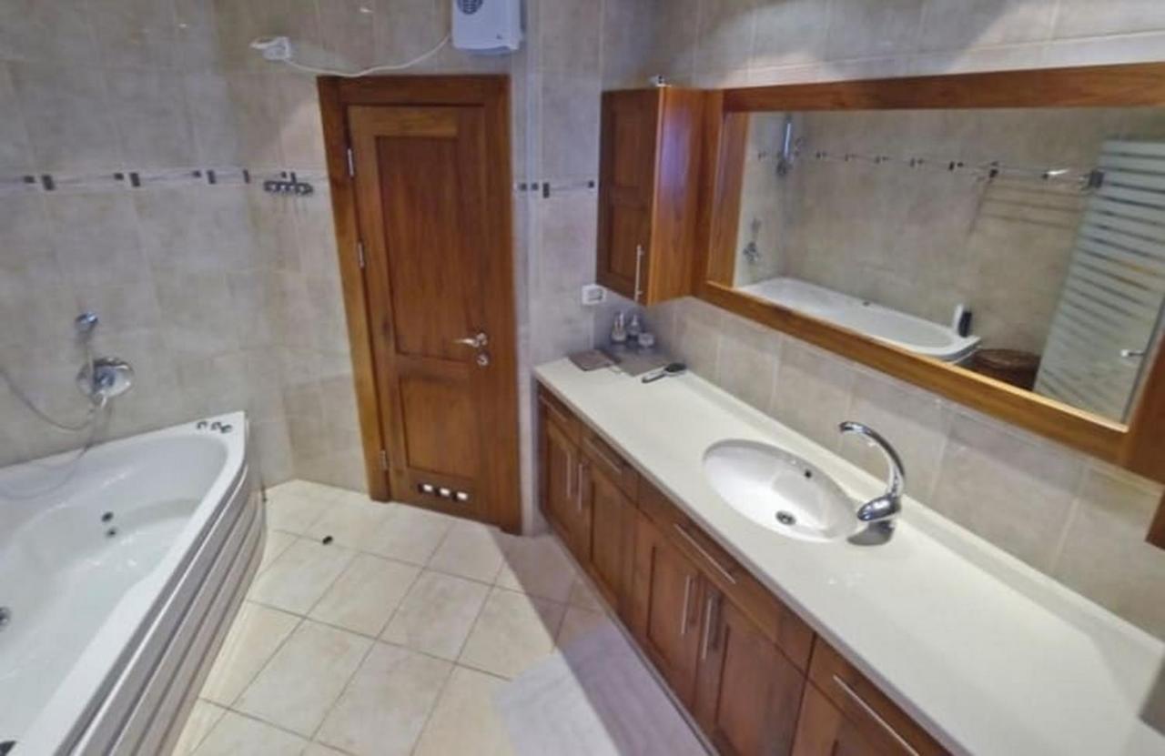 Villa Family Eilat With Heated Pool エクステリア 写真