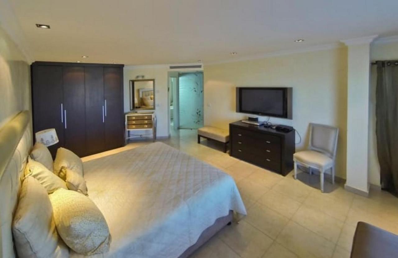 Villa Family Eilat With Heated Pool エクステリア 写真