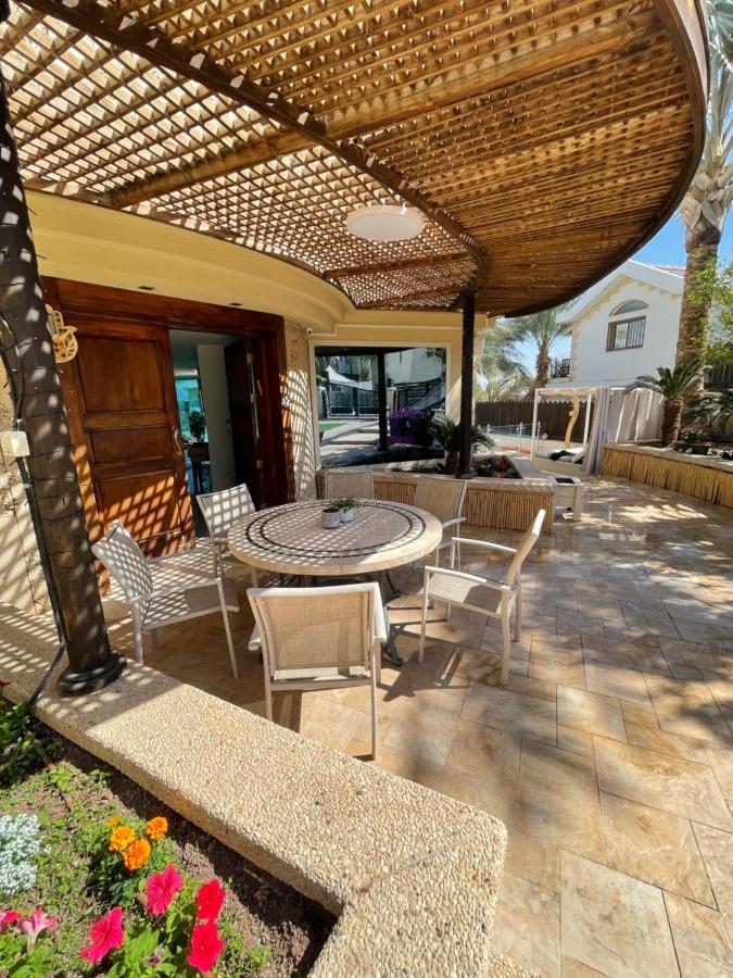 Villa Family Eilat With Heated Pool エクステリア 写真